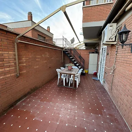 Elegant アパート