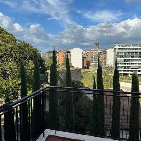 アパート Elegant *