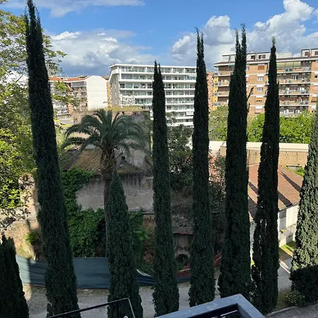 アパート Elegant ローマ