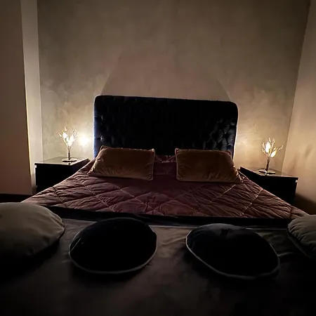 Elegant Apartment *